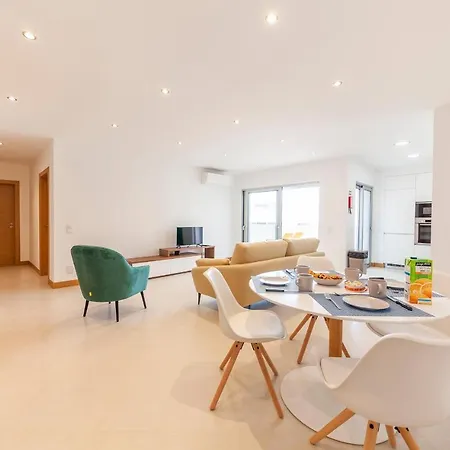 B60 - Galvao Apartment C In Lagos *