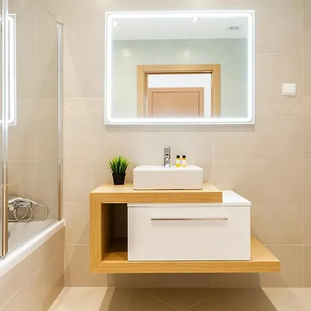 B60 - Galvao Apartment C In Lagos