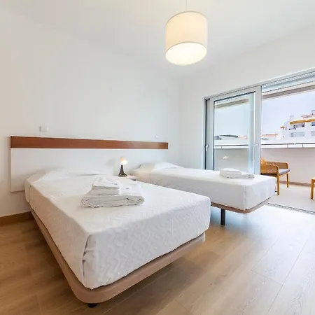 B60 - Galvao Apartment C In Lagos Apartman *
