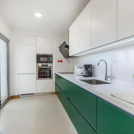 B60 - Galvao Apartment C In Lagos Apartment